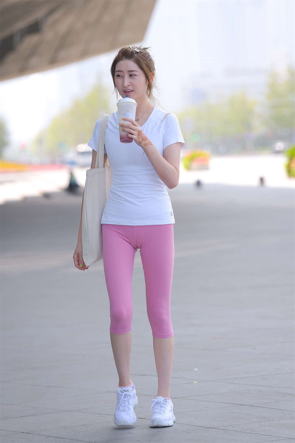 105846-1iio4sfhg4h.jpg