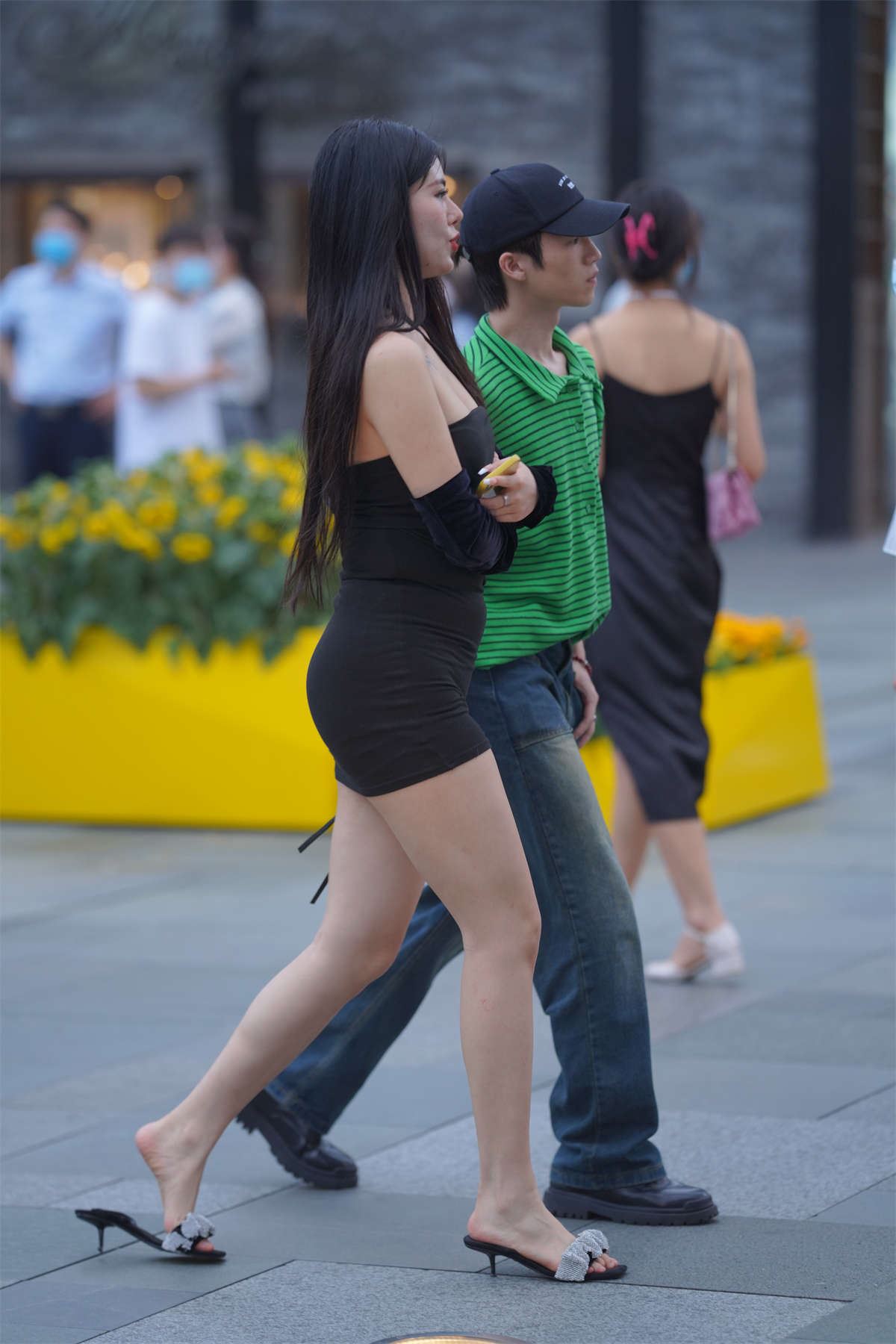105716-qzunrzoa2zd.jpg