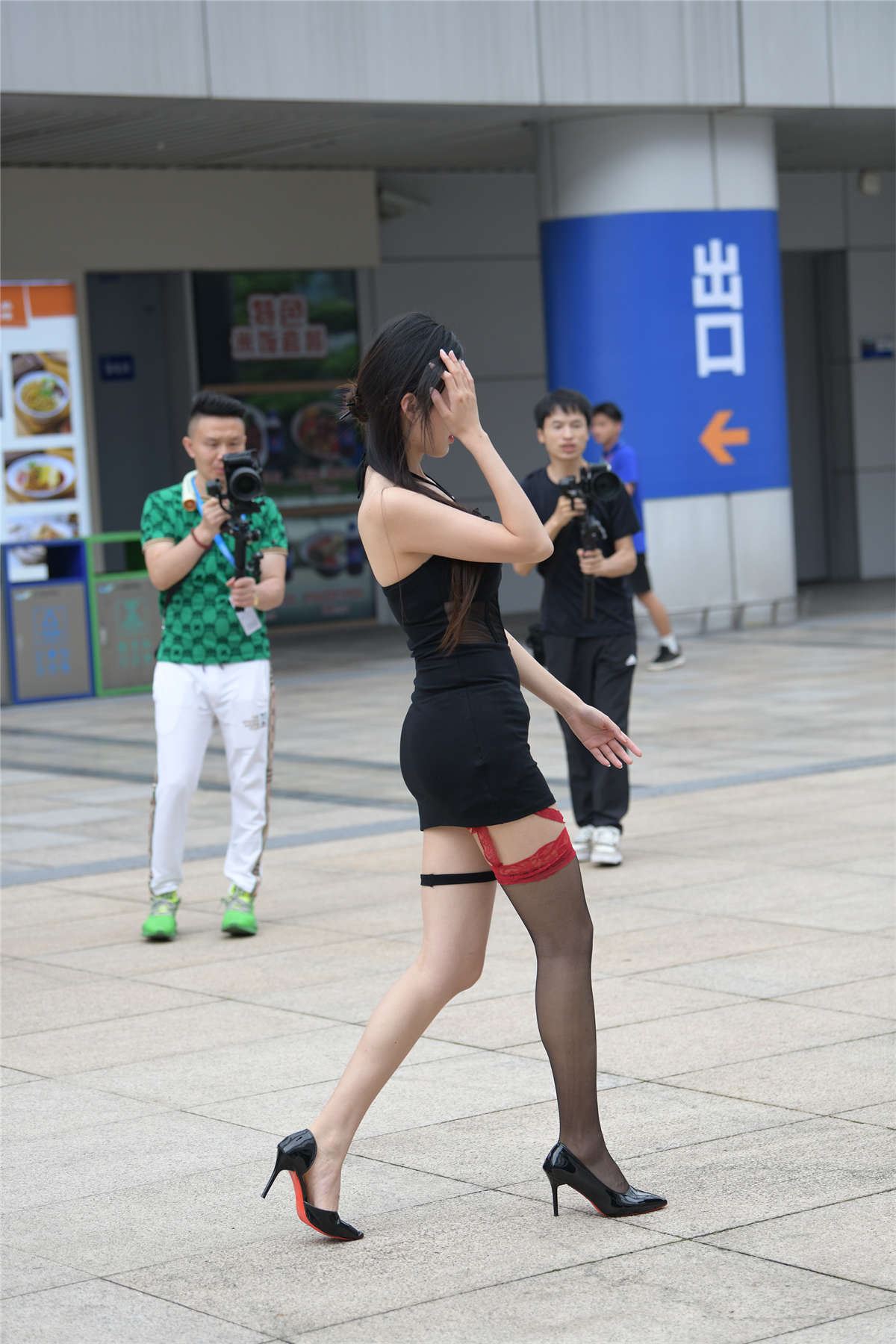 105720-4moqeefinun.jpg
