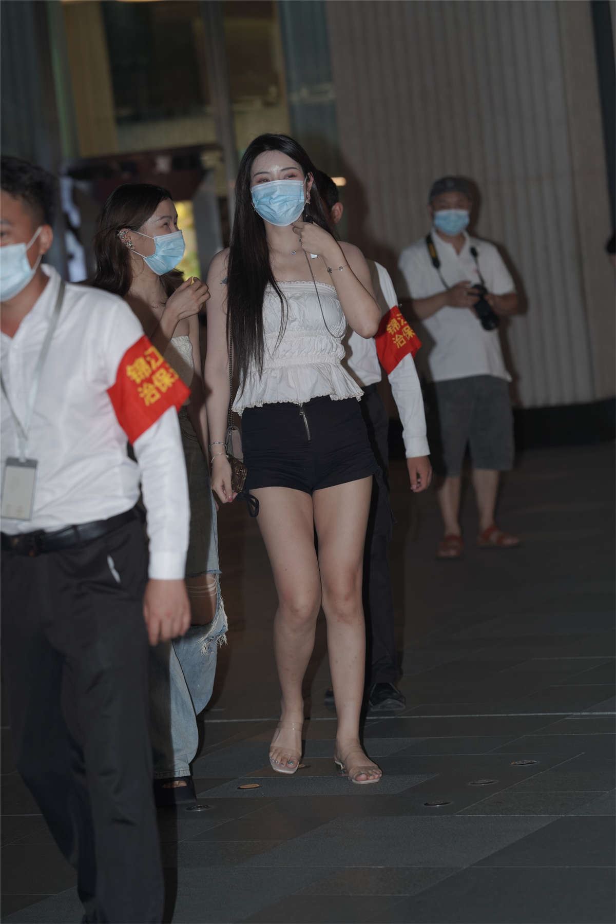 105622-4njglcy24in.jpg