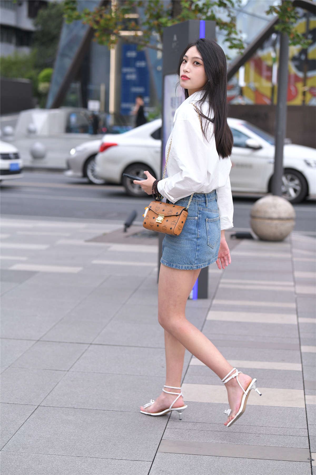 99151-jyzmbl01lwp.jpg