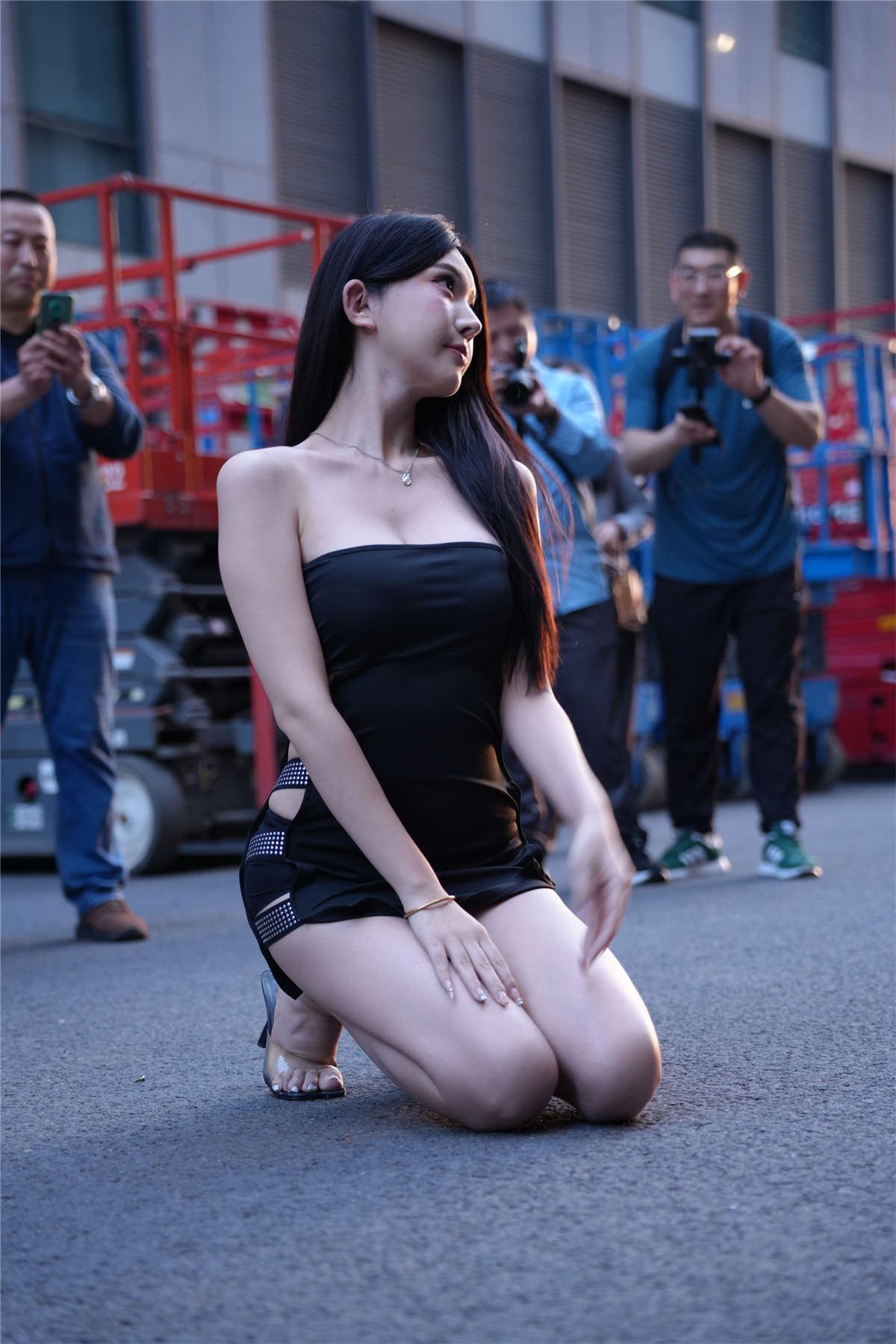114960-iyhoxqsellp.jpg