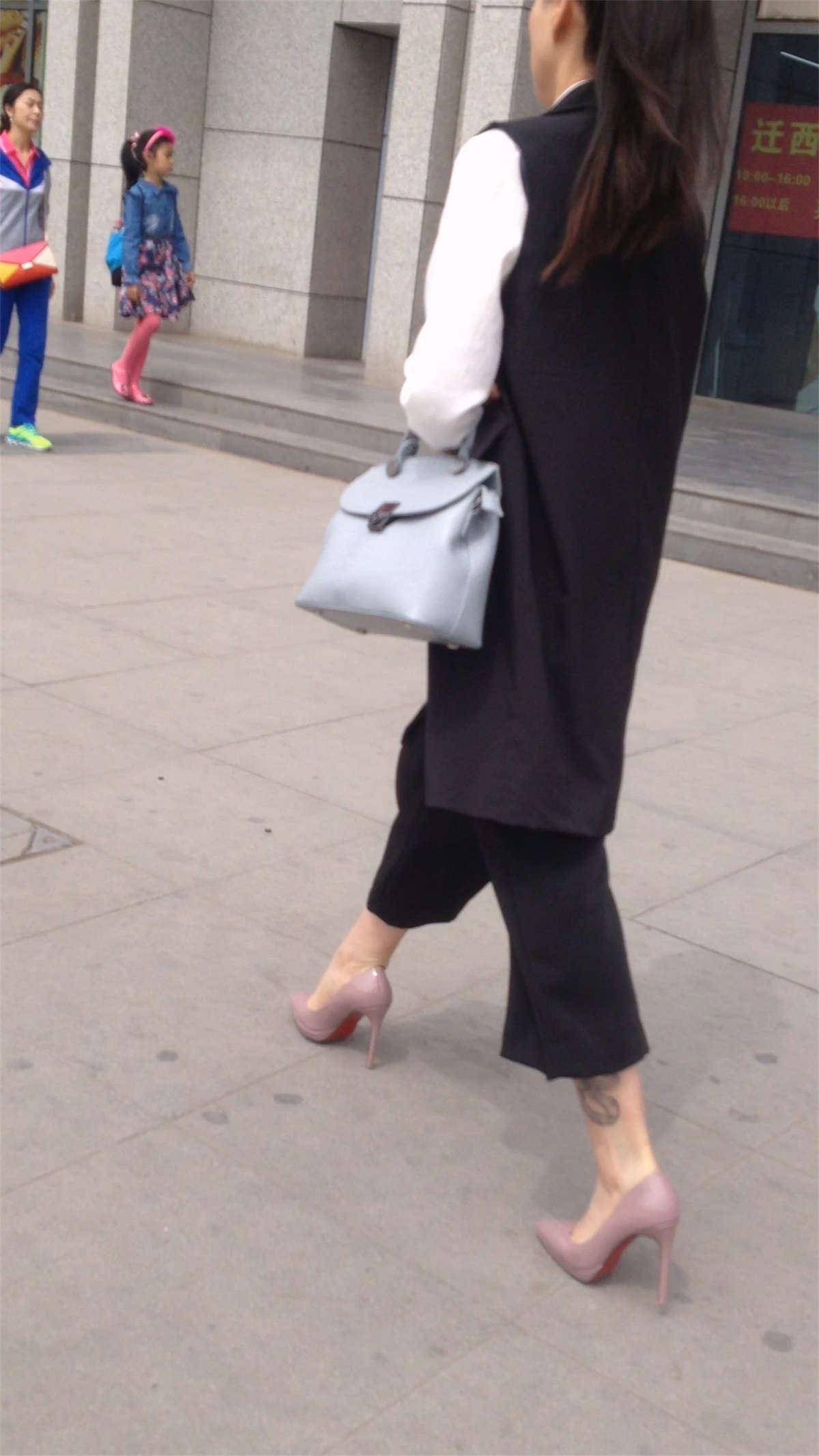 86836-ur0s3jtjyf3.jpg