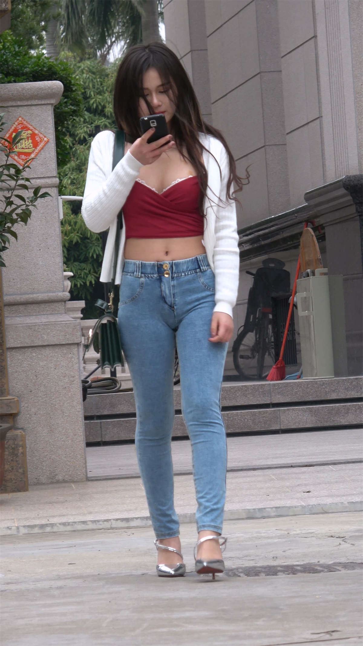 85877-bhevdjjmnzs.jpg