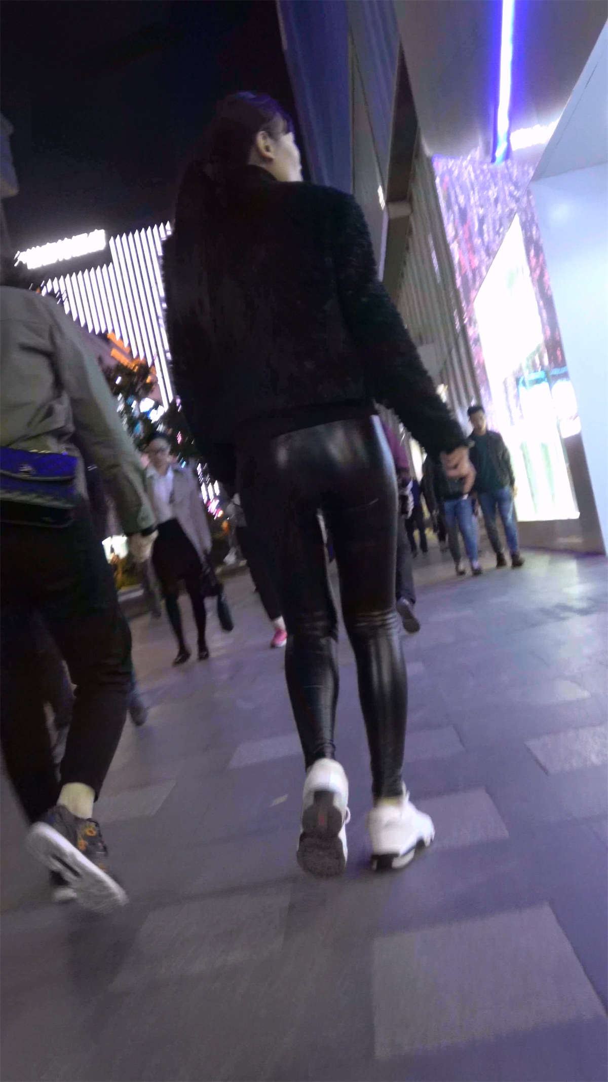 85744-pur2i0obafz.jpg