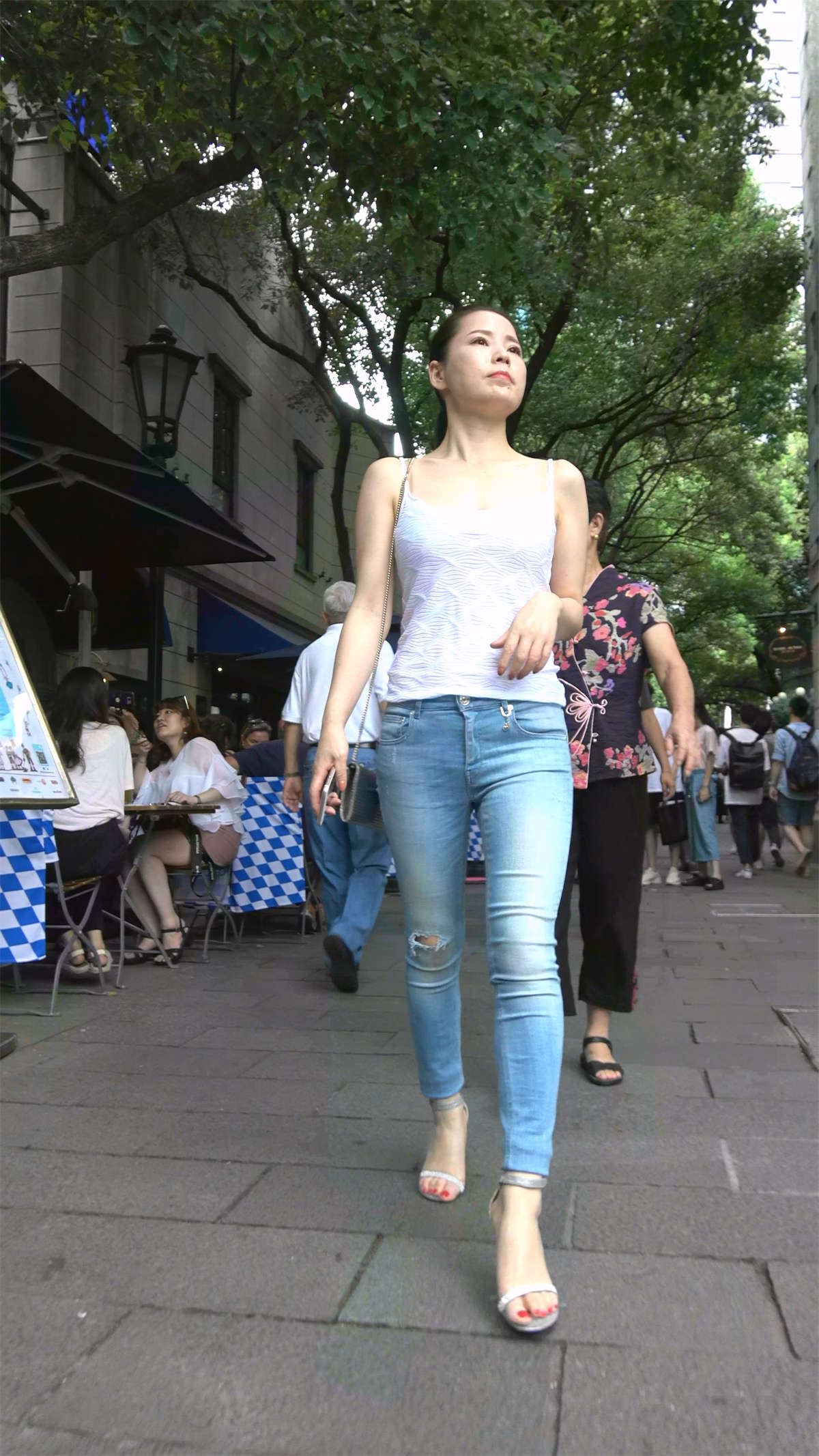 83510-sbsioxlk4ij.jpg