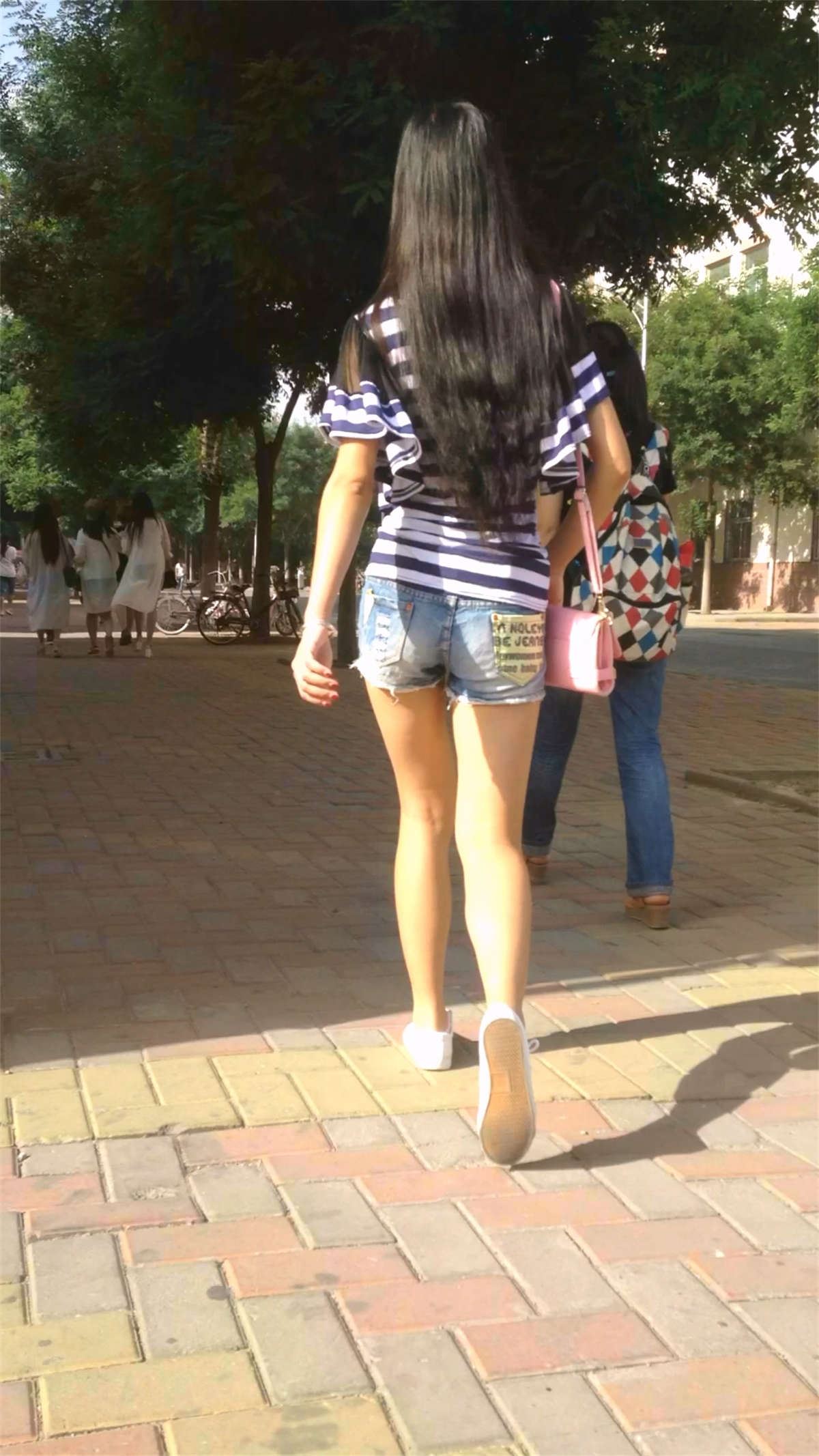 84865-aex233gd4db.jpg
