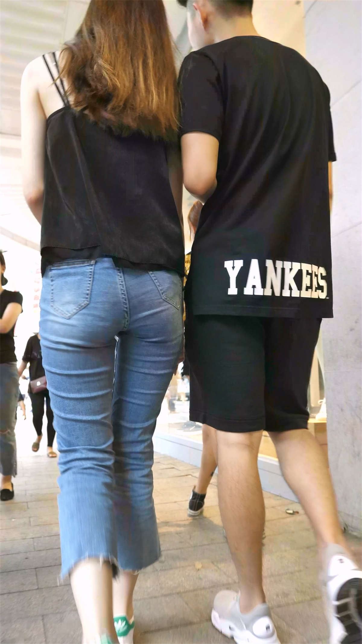 84841-liamoy20kyq.jpg