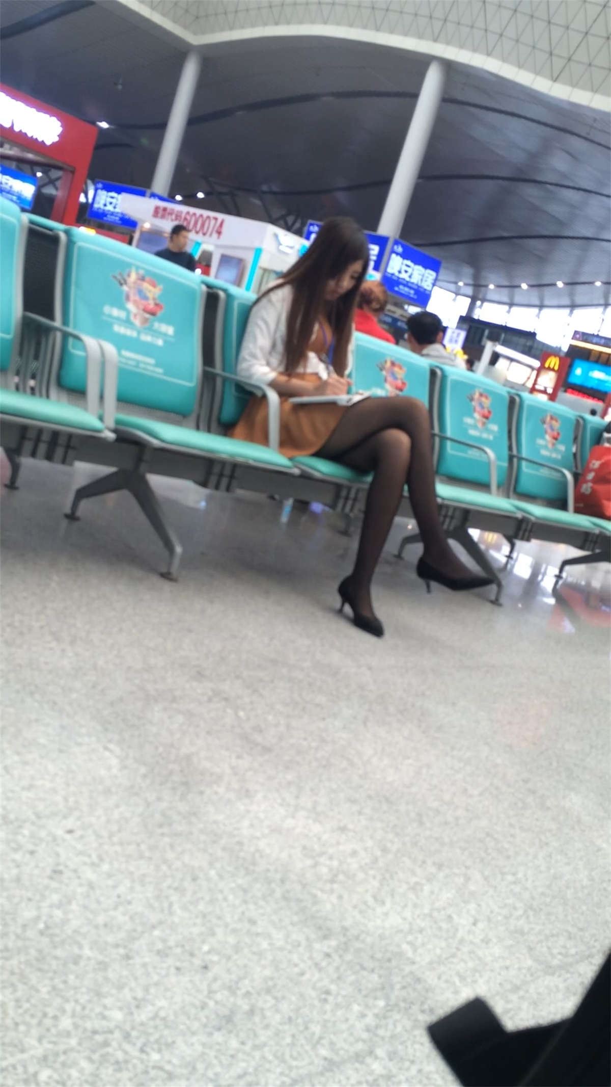 36525-14kaeaj4rv4.jpg