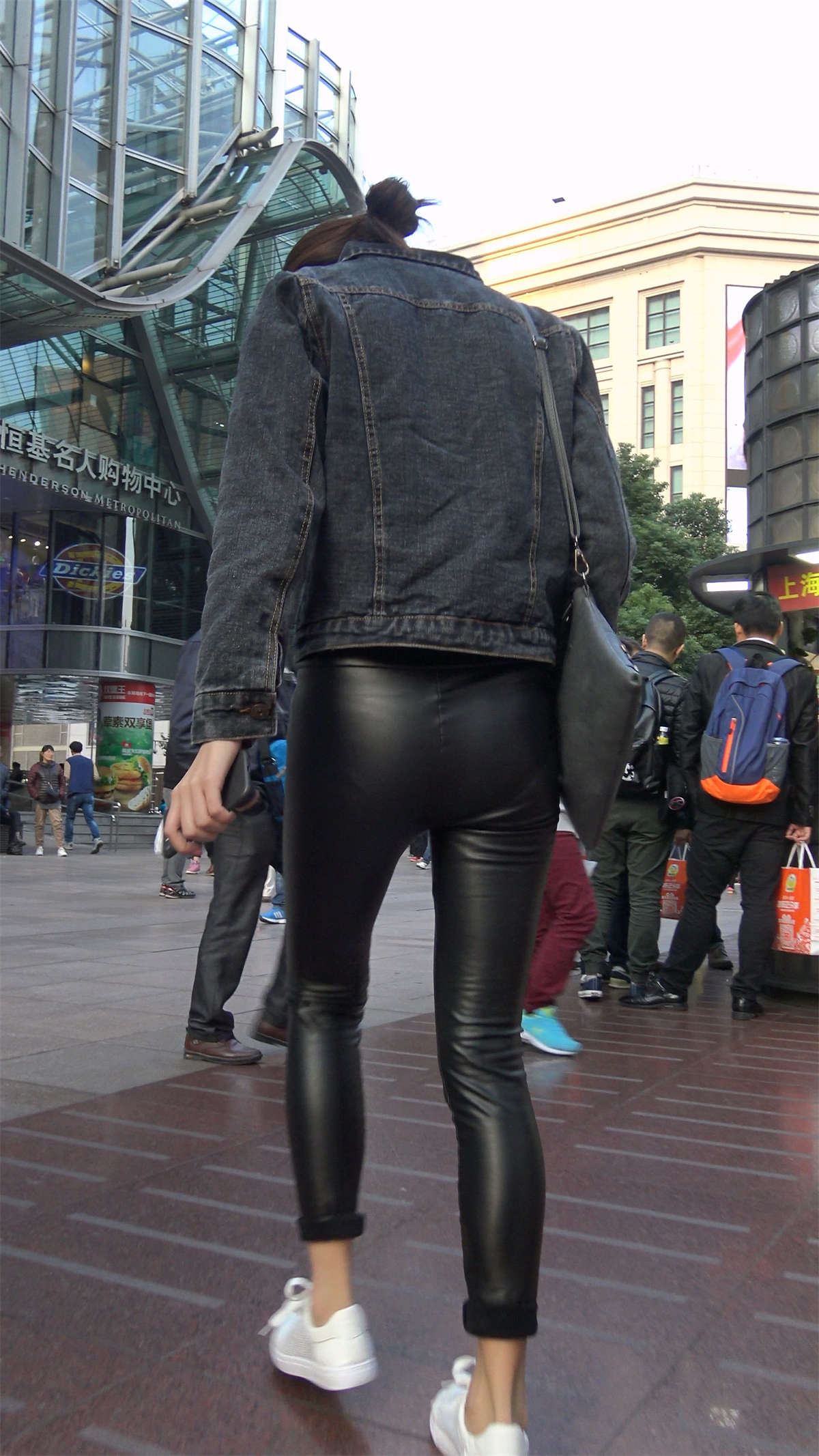 82129-fjx3bvlpgad.jpg