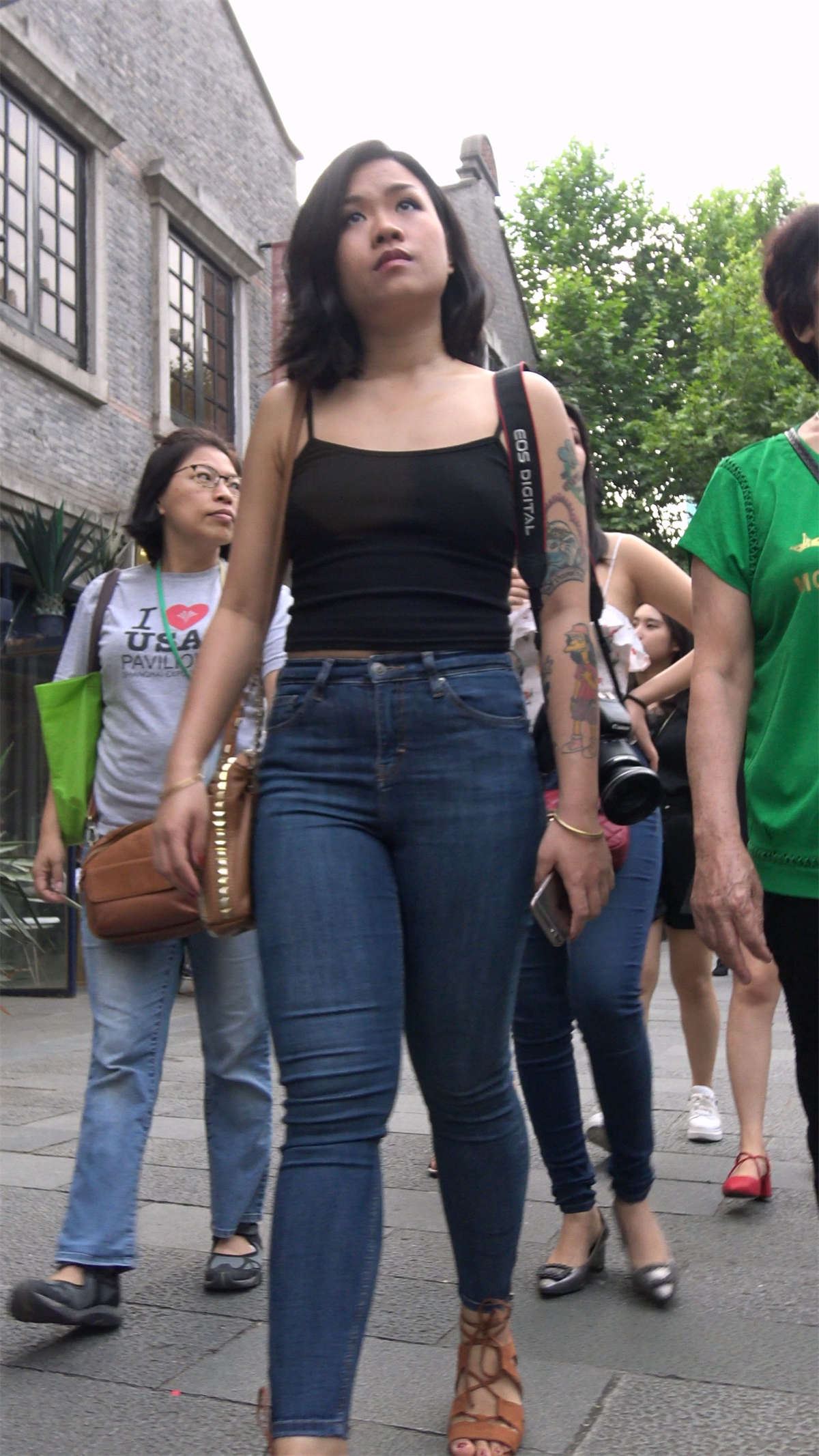 82114-q0roqvhn0ym.jpg