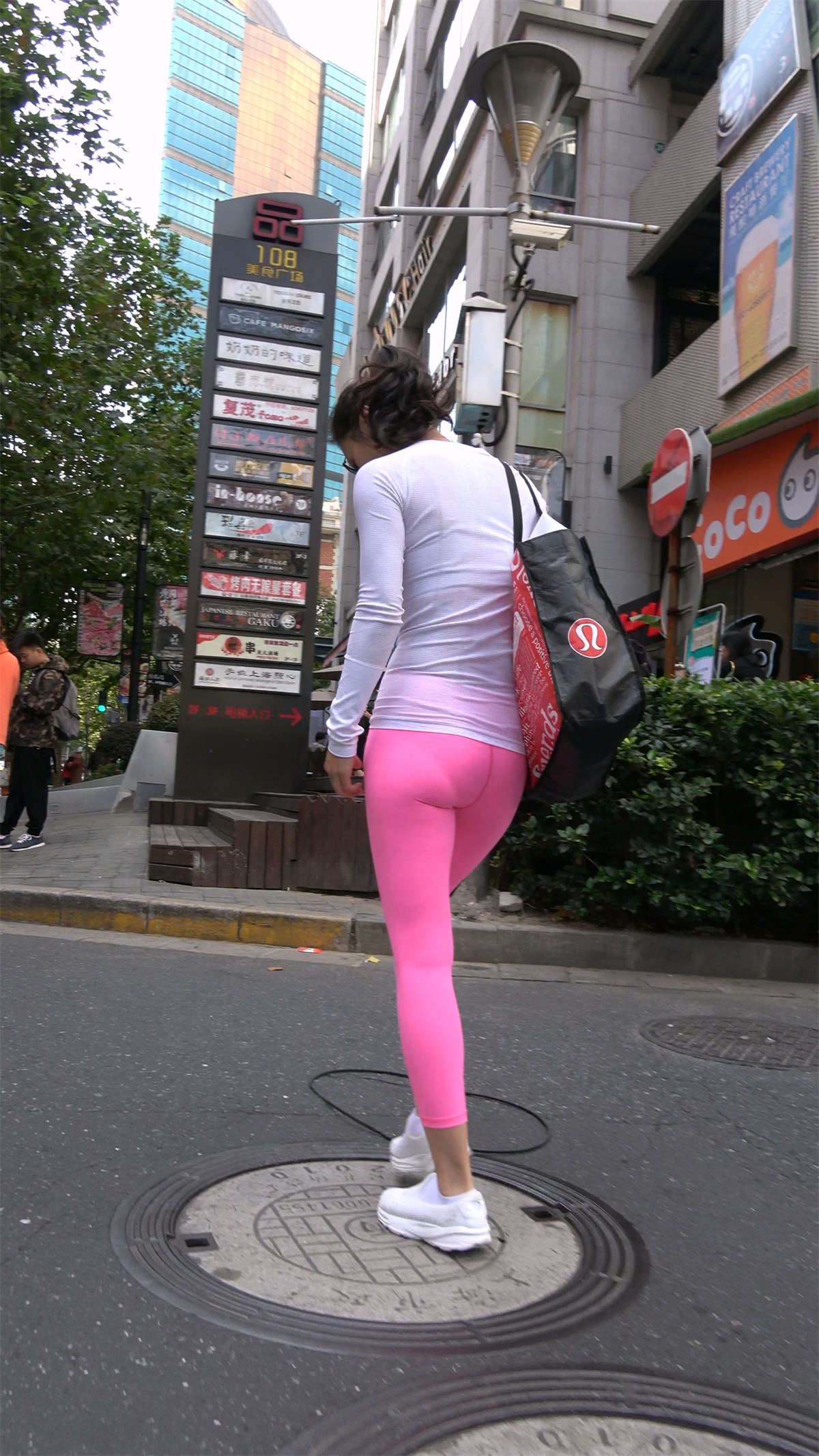 82111-rqknwanveh0.jpg