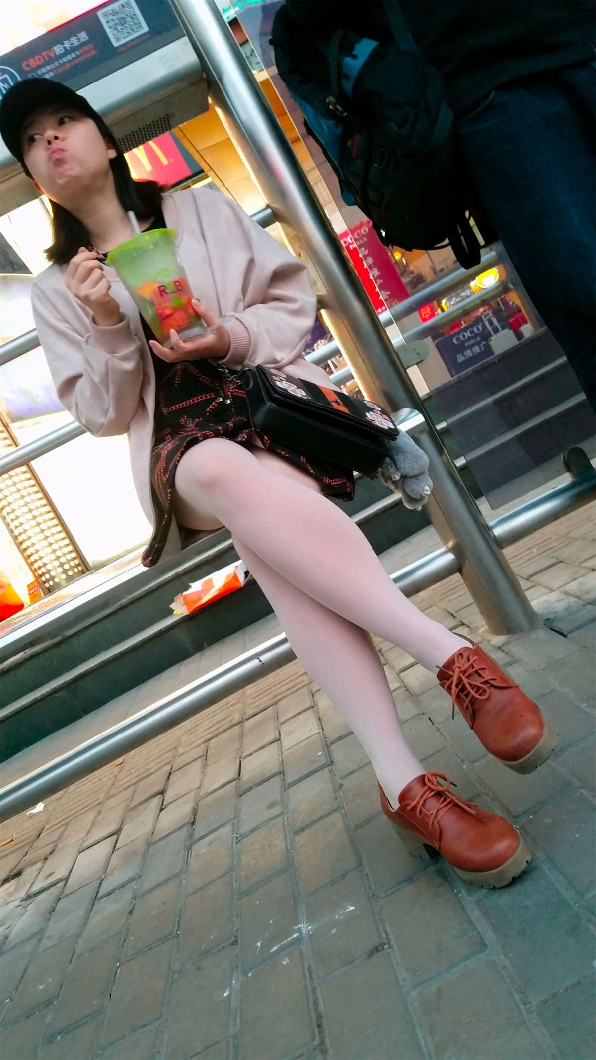 95250-va2folalbgh.jpg