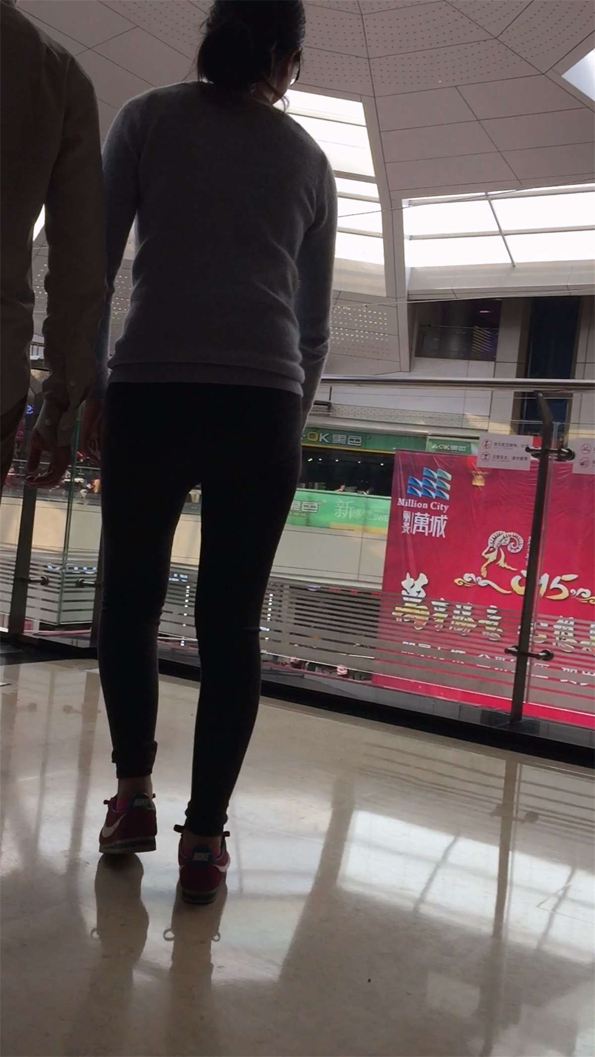 87486-0pmtobscwcf.jpg
