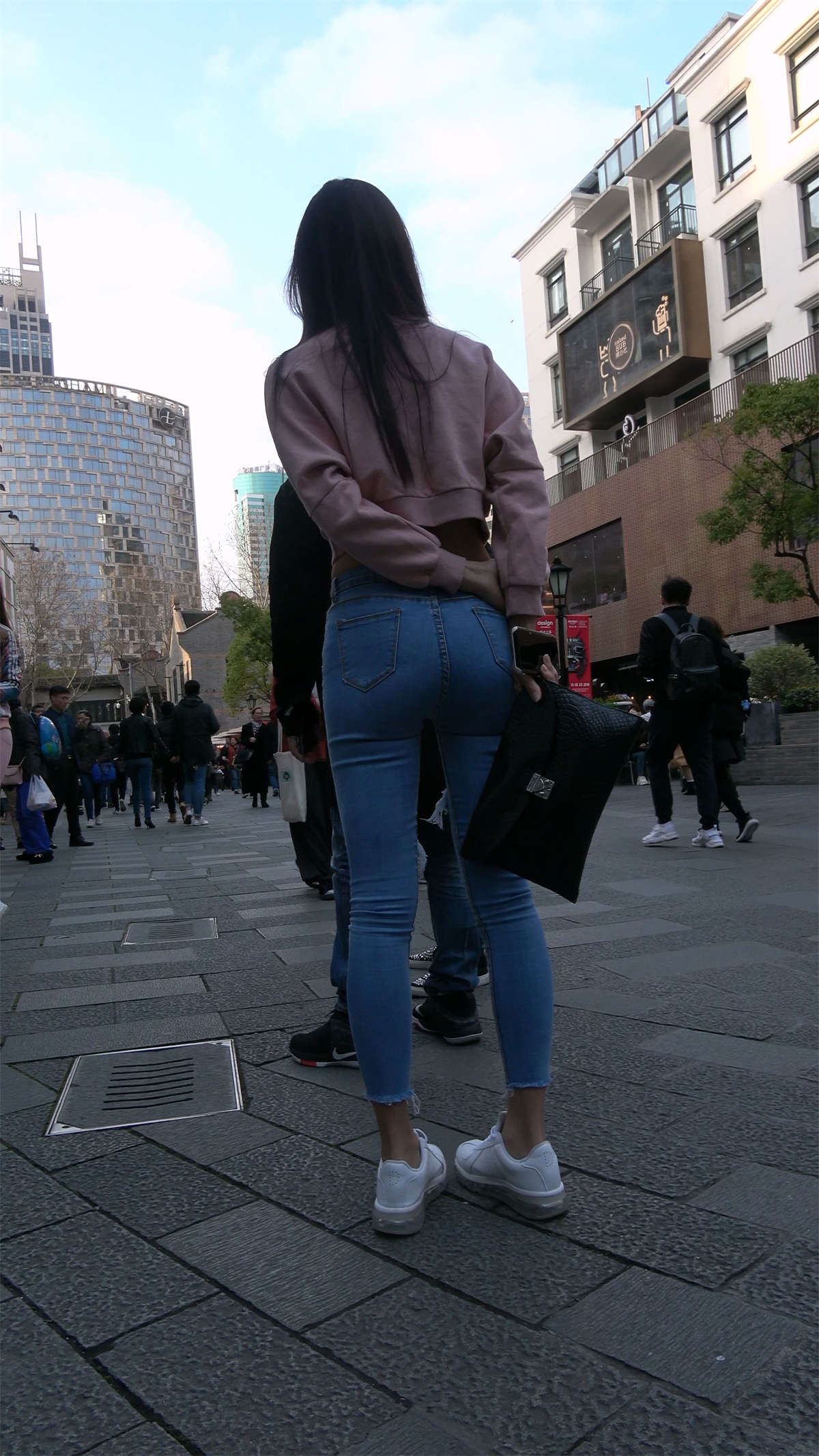 81546-x0gmosz3zy3.jpg