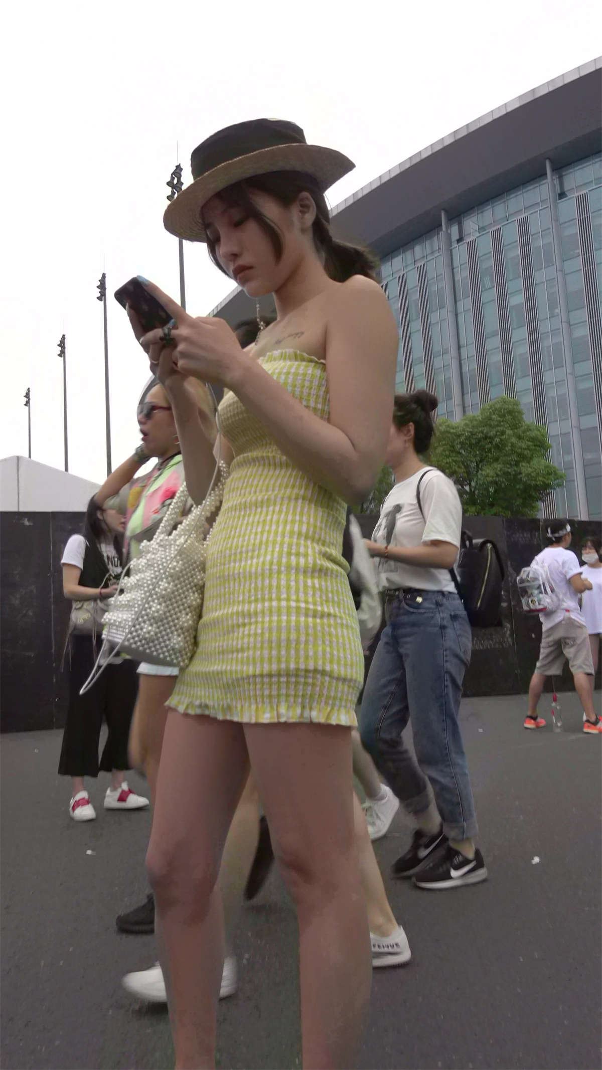 81799-nehi3w3ypcq.jpg