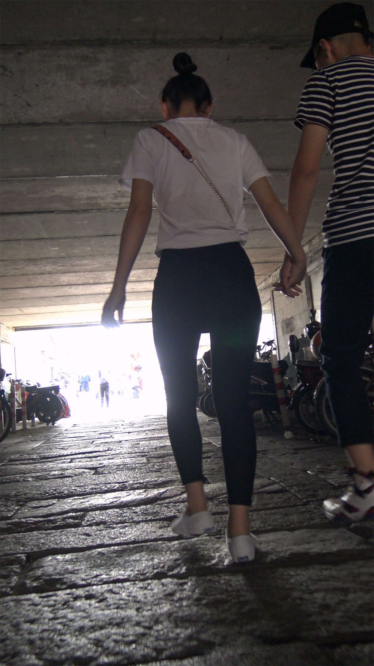 81534-4oecti0403s.jpg