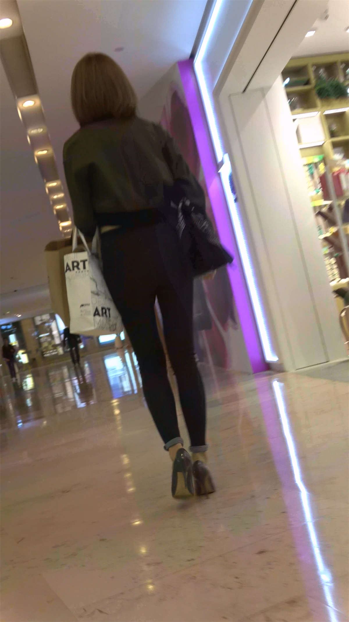 87468-r1q0pr3xvae.jpg