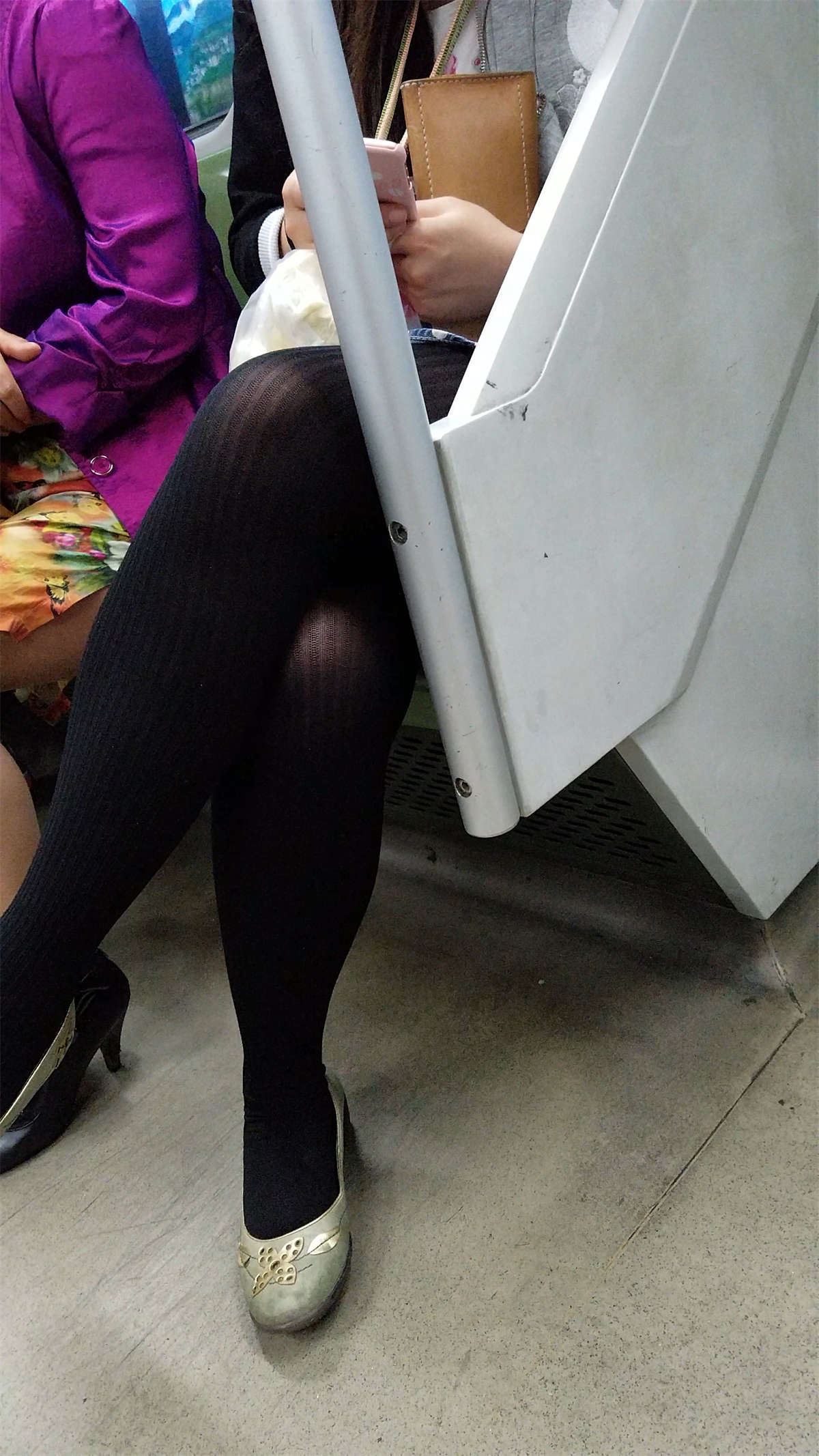 40587-2irllztwqea.jpg