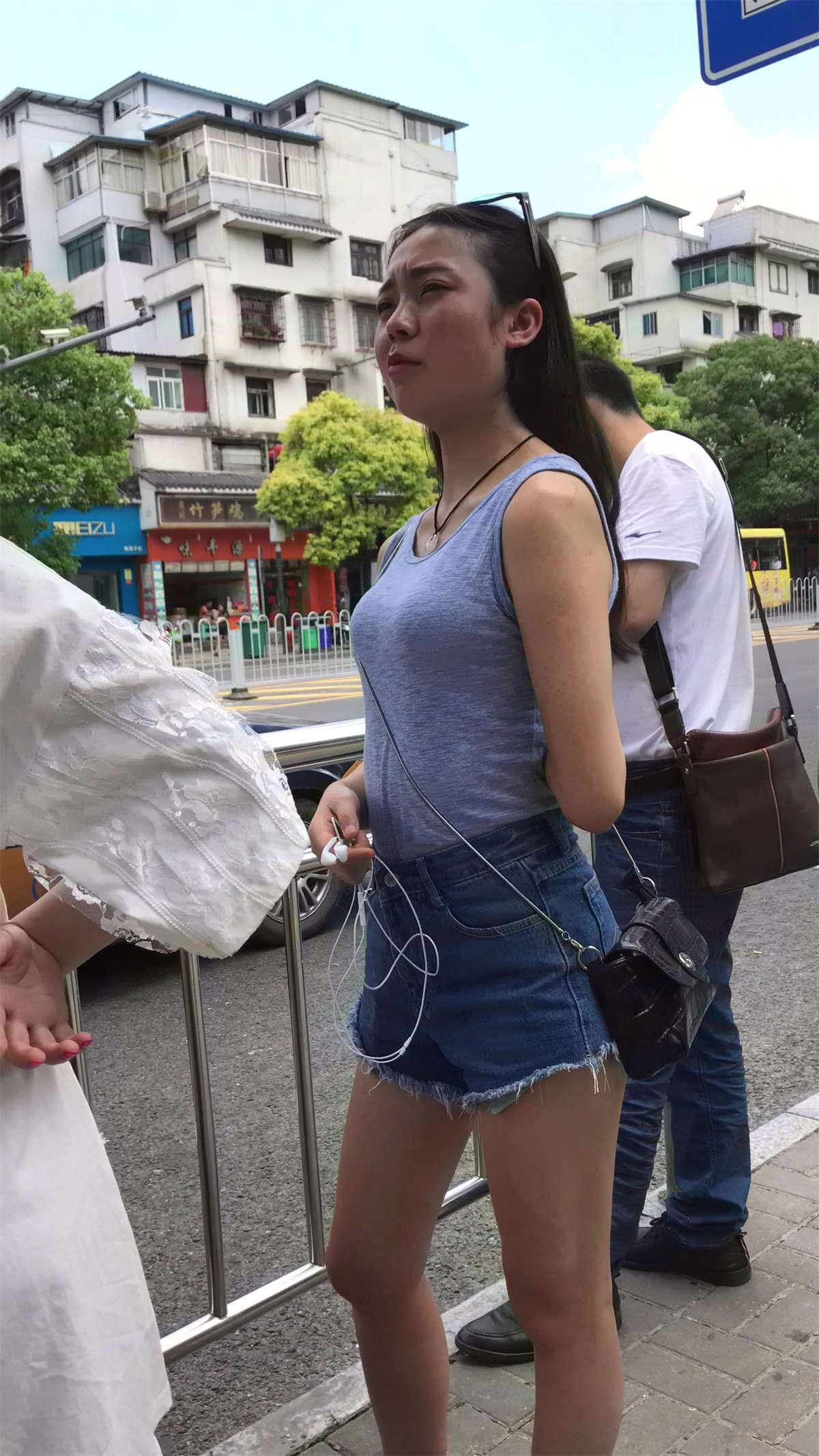 81263-fa5uqnnqlwo.jpg