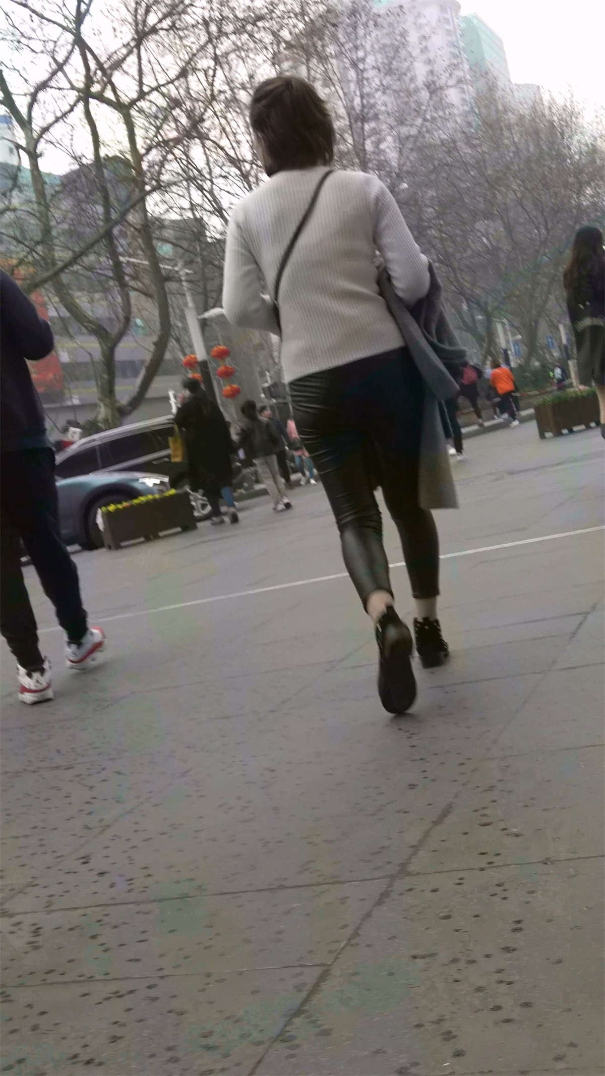 81277-yofgbb445mj.jpg