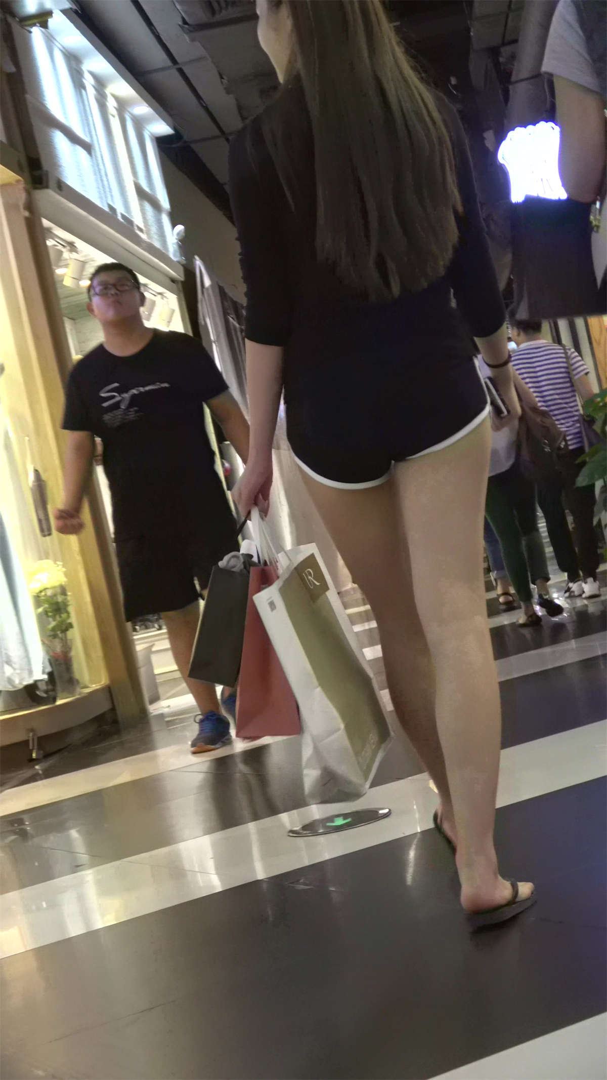 82196-uaf2jznpz22.jpg