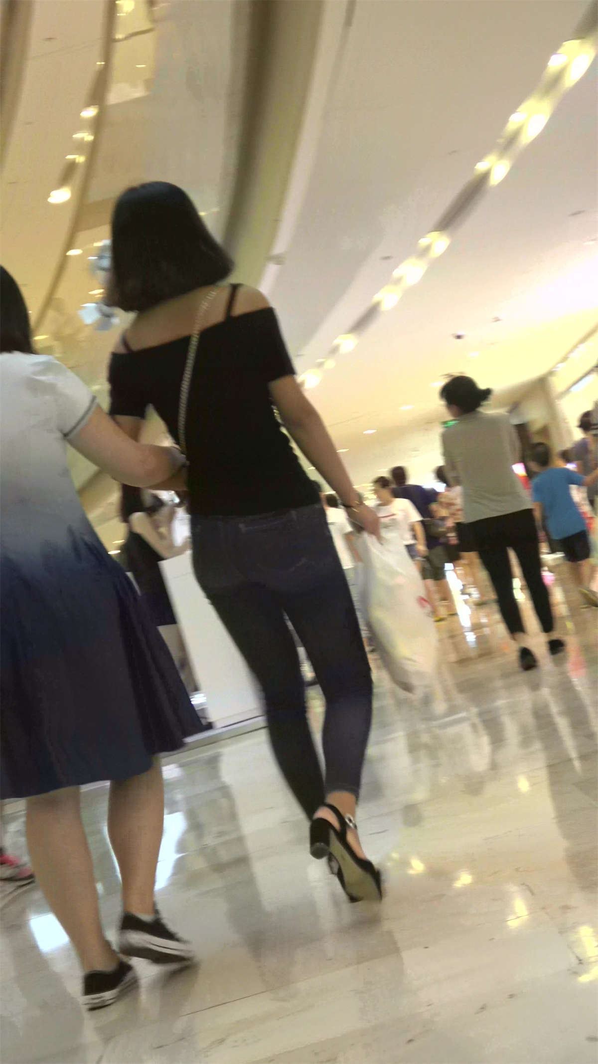 82236-dgl041epyfs.jpg