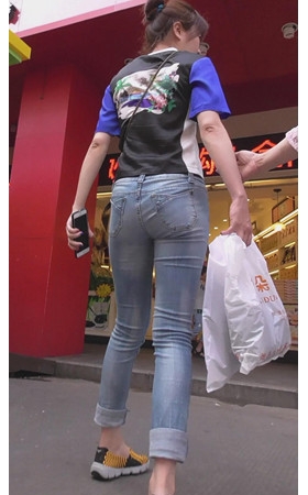牛仔长裤妹子