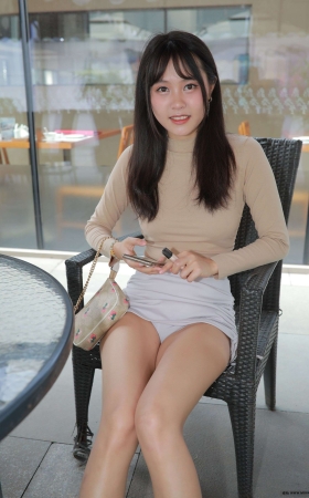 635可爱热裤小妹
