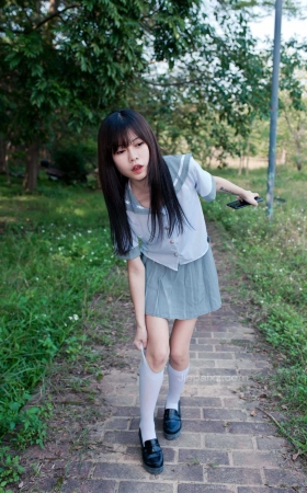 御风街拍★日系JK绝对领域郊游少女 【套图+视频】<font color=red> [10P]</font>