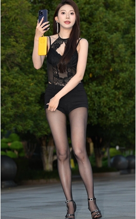 高跟黑丝美女(73P)