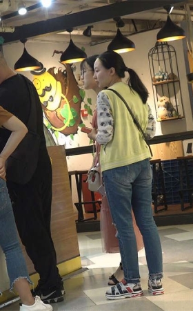 粉色长裙，凉高跟美足MM