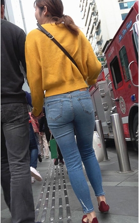 黄衣牛仔妹子