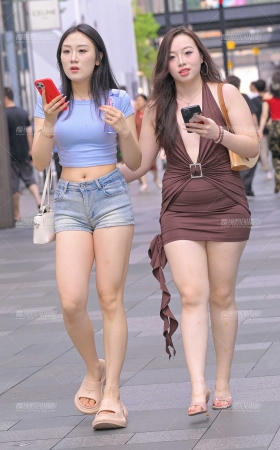 白嫩美女 [24P]
