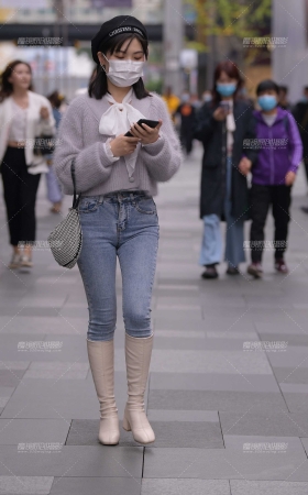紧牛的清秀小姐姐 [15P]