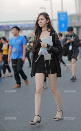 时尚美女 [16P]