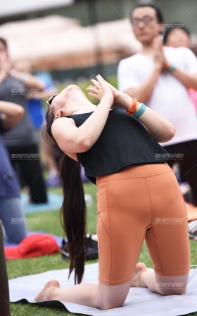 后弯 [11P]