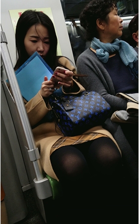 黑丝美腿美眉
