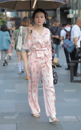美妇人出街 [16P]