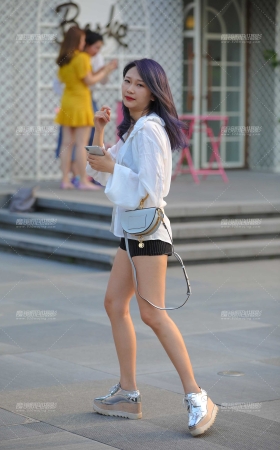 依然能看出，这是一个翘臀 [14P]