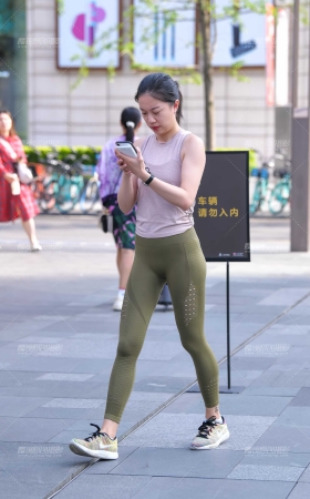 绿色瑜伽裤** [13P]