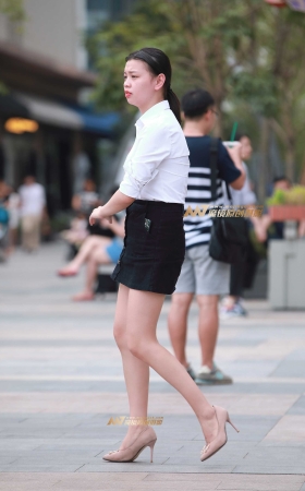 短裙，裸腿，高跟 [12P]