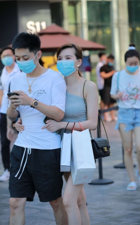 四九城嘎子街拍作品 - 超短包臀裙女友