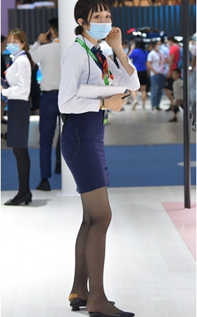 黑丝包臀裙美女(98P)