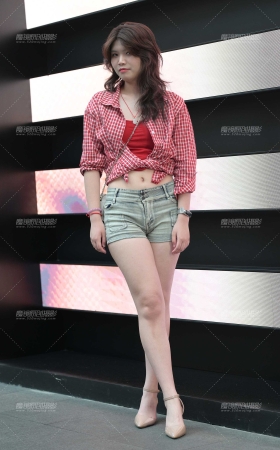 热裤紧牛美腿 [24P]