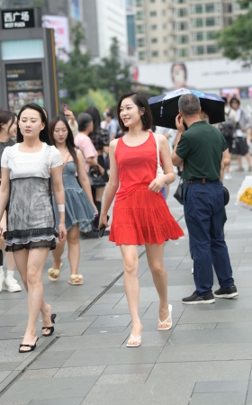 玉溪红裙哈哈女