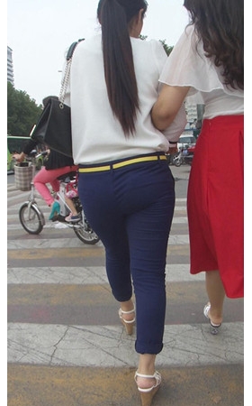 紧身美妇