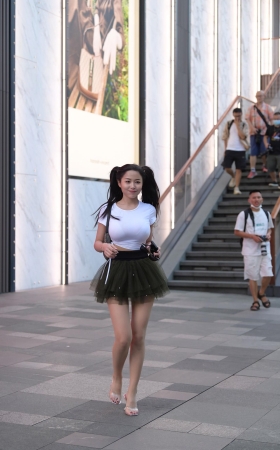 又见地球最强de极品小姐姐