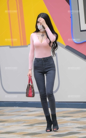 长腿紧牛小妹 [25P]