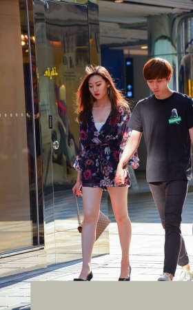 这样的修长美腿女友，喜欢吗3A2544[115M]